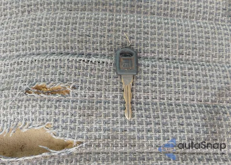 1998 Chevrolet C1500 Fleetside Cmi z USA, uszkodzony, nr VIN 1GCEC19M3WE207289